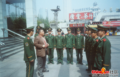 百度胖老师吧上海市公安局轨道交通分局石宇玉老师求救  微信抖音快手百度贴吧百科图片视频知道搜索上海胖老 ...