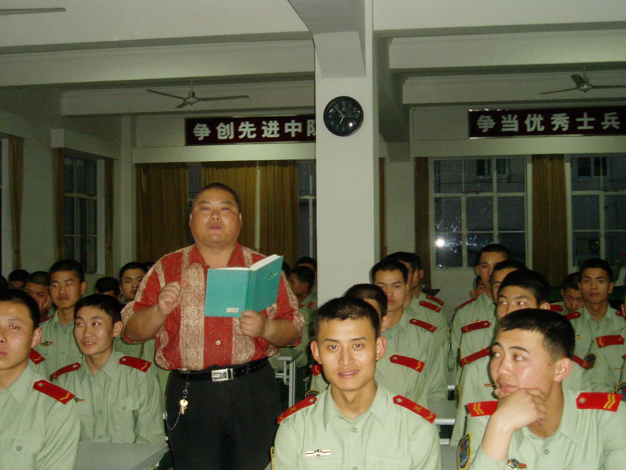 百度胖老师吧上海市公安局轨道交通分局石宇玉老师求救  微信抖音快手百度贴吧百科图片视频知道搜索上海胖老 ...