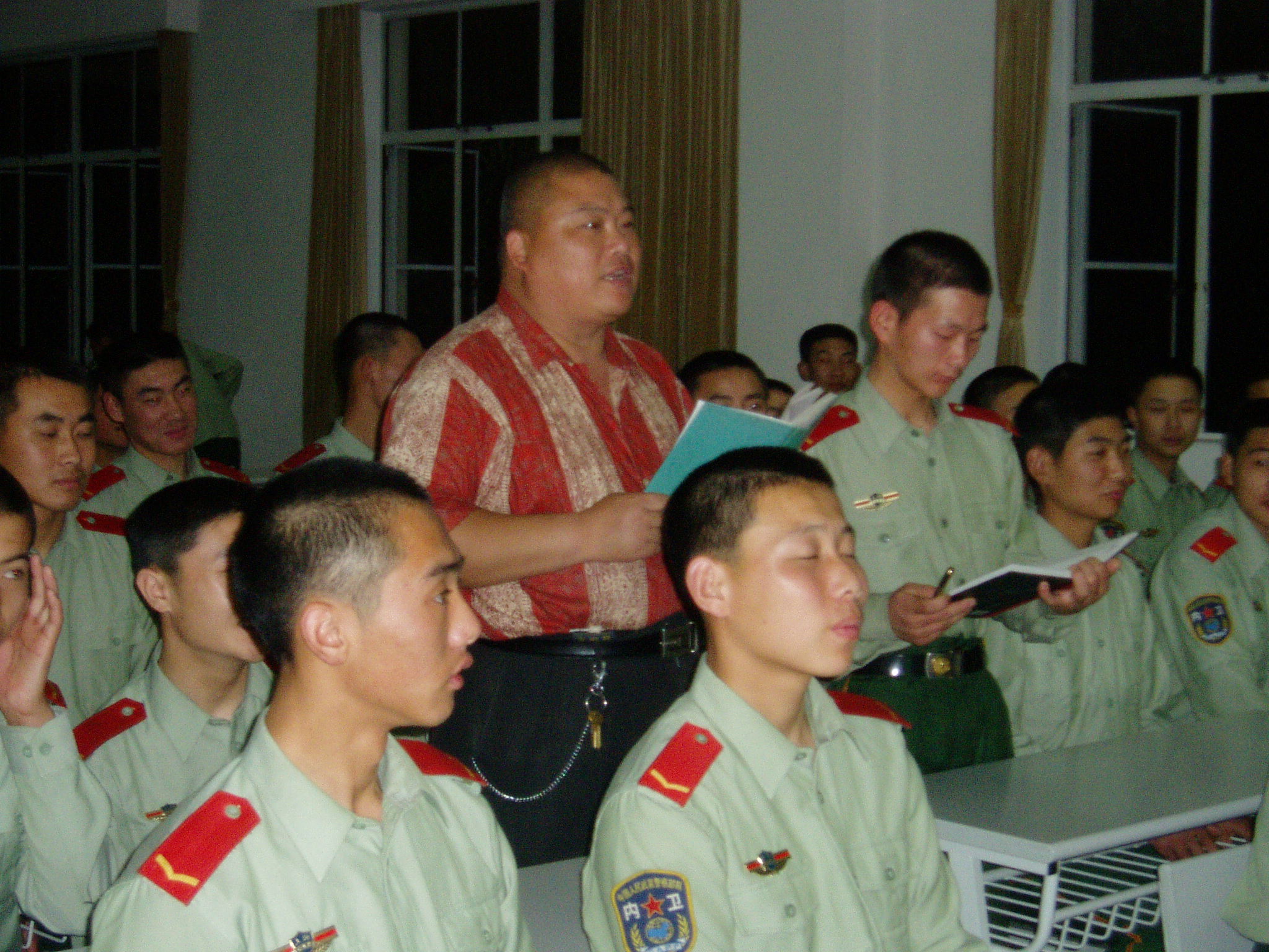 百度胖老师吧上海市公安局轨道交通分局石宇玉老师求救  微信抖音快手百度贴吧百科图片视频知道搜索上海胖老 ...